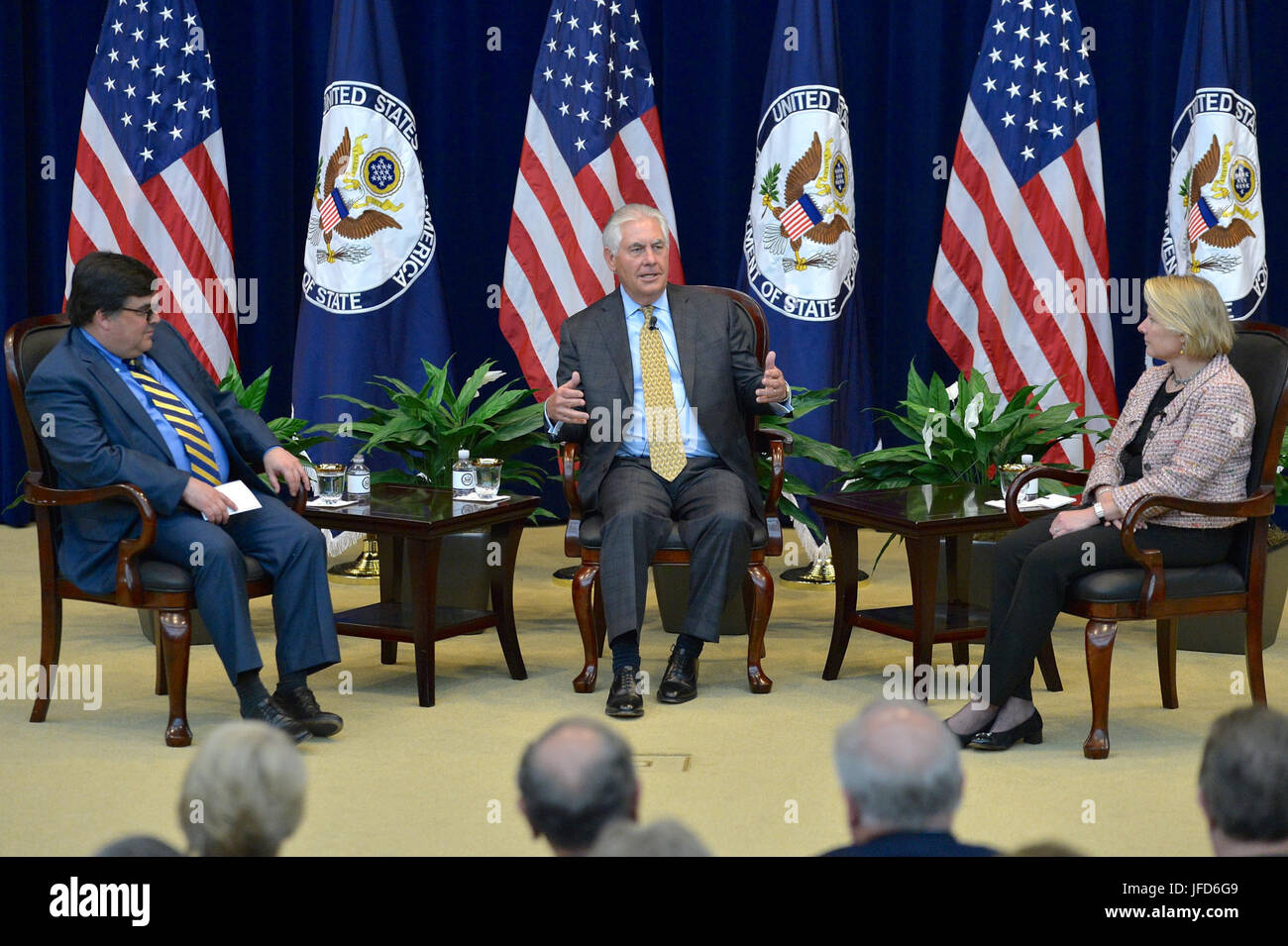 La secrétaire d'État des États-Unis, Rex Tillerson participe au Département d'État des Affaires étrangères du Jour de célébrations au Ministère à Washington, D.C., le 5 mai 2017. Banque D'Images