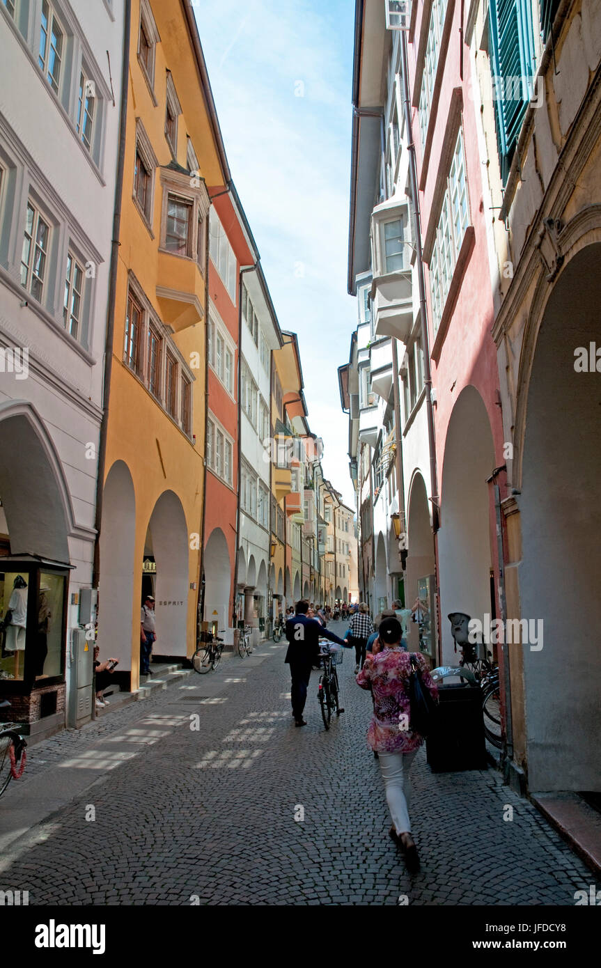 Scène de rue à Bolzano, Italie du nord Banque D'Images