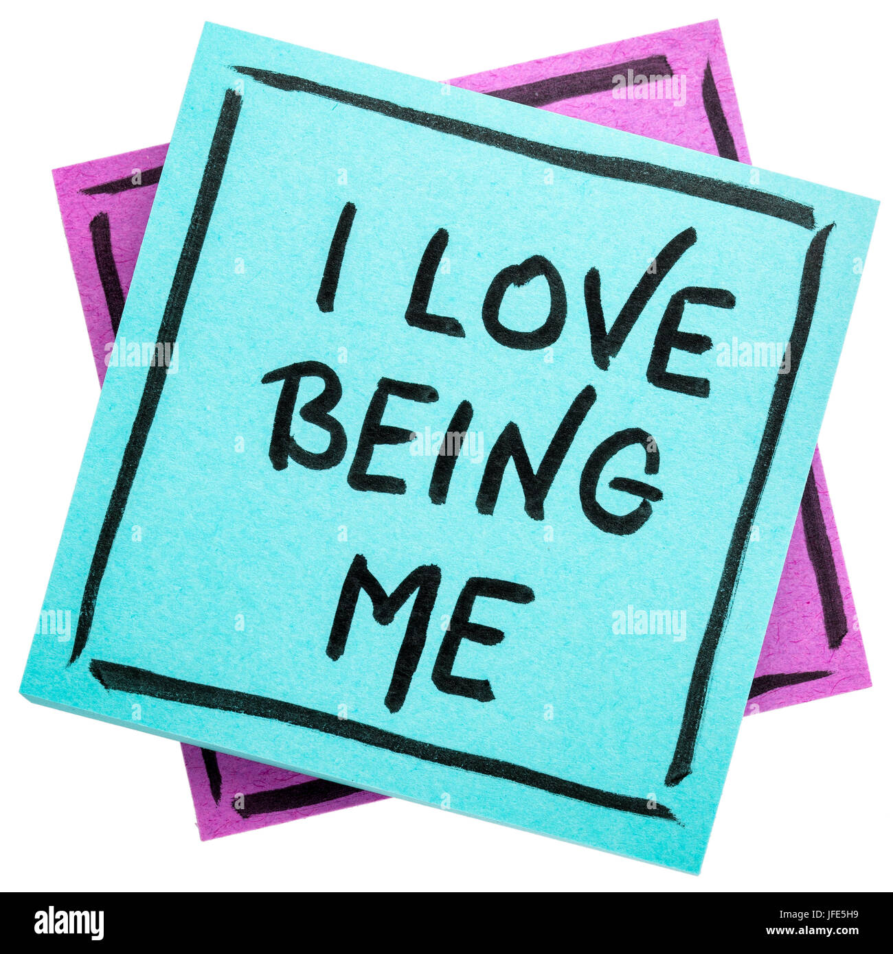 J'adore être moi - une affirmation positive - écriture sur une note adhésive isolés Banque D'Images