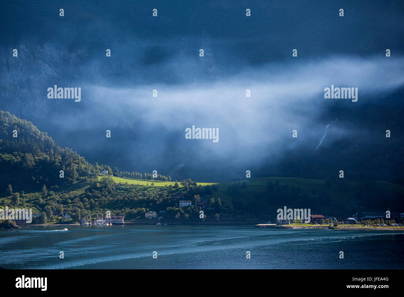 Village de Flåmsdalen Flam, à l'extrémité interne de l'Aurlandsfjorden, Norvège Banque D'Images