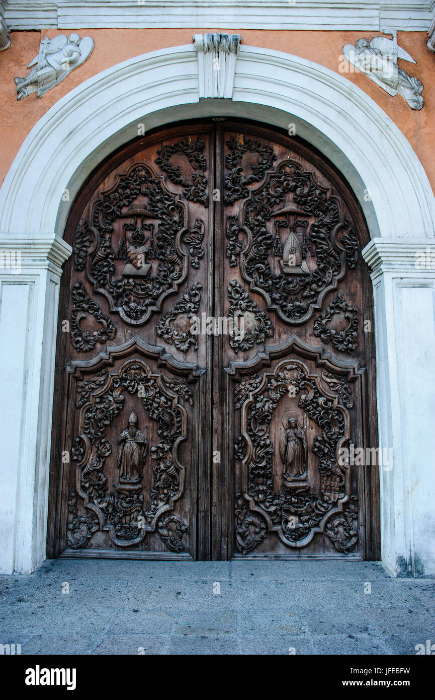 Près de la porte d'entrée de l'église San Augustin, Intramuros, Manille (Luzon, Philippines Banque D'Images