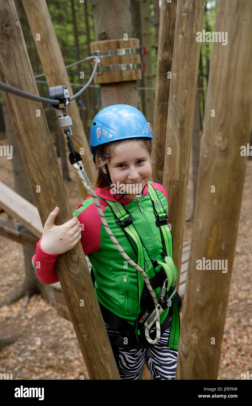 12 ans, le parc d'escalade, Svat ý Linhart, Karlsbad, Allemagne, Europe Banque D'Images