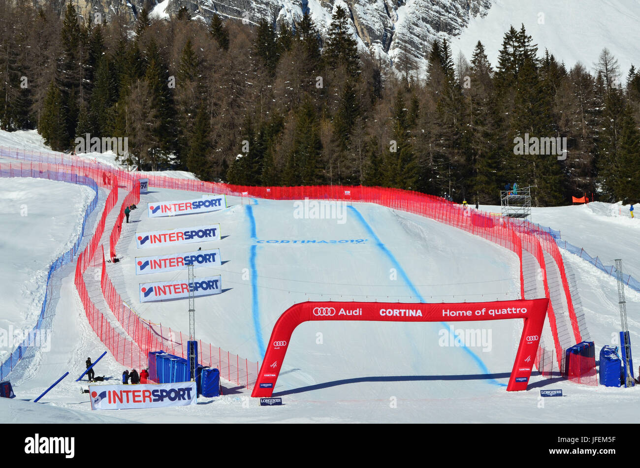 Italie, Vénétie, Cortina d'Ampezzo, Tofana, coupe du monde, bien sûr en descente, l'entrée de destination Banque D'Images