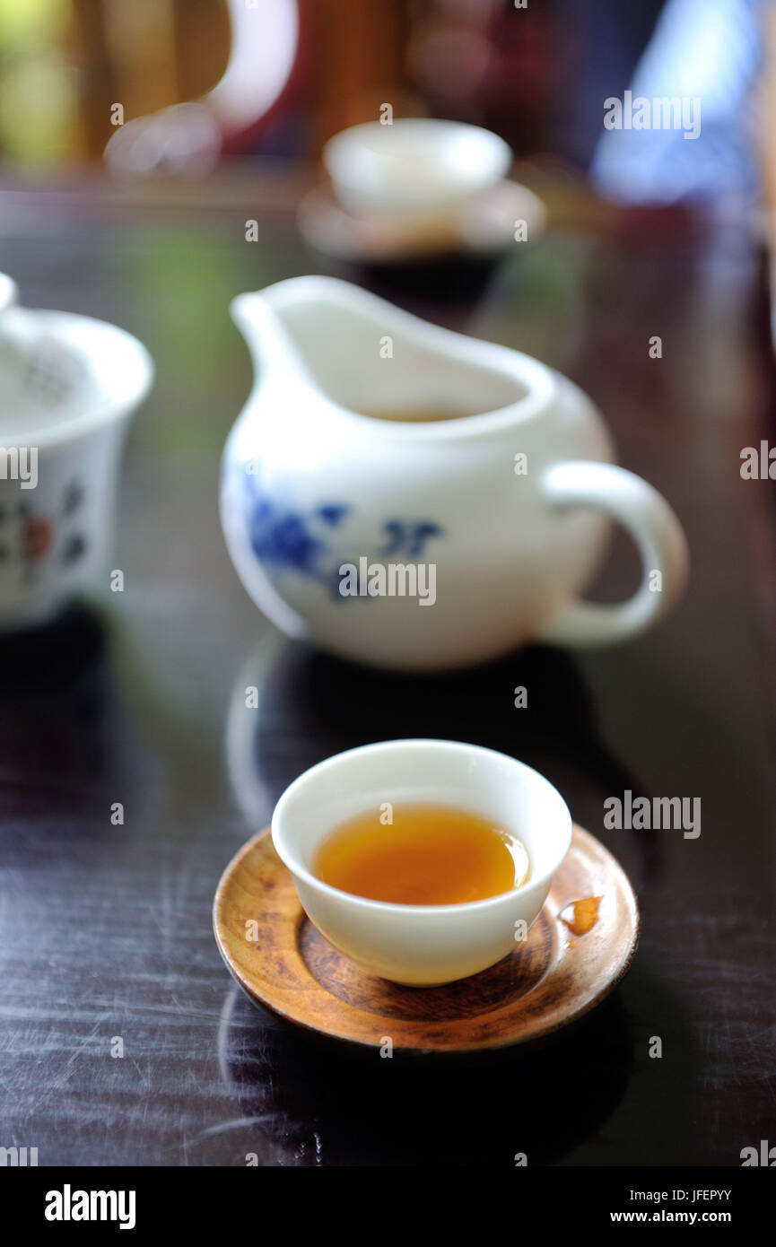 La Chine, la province de Guangdong, Guangzhou, Orchid Garden, pavillon de thé Banque D'Images