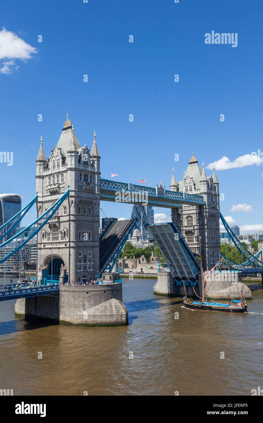 L'Angleterre, Londres, Tower Bridge Banque D'Images