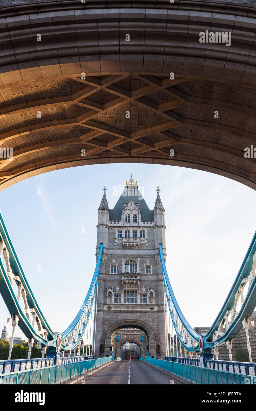 L'Angleterre, Londres, Tower Bridge Banque D'Images