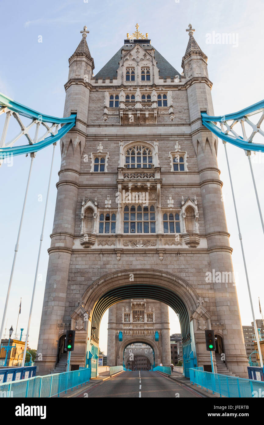 L'Angleterre, Londres, Tower Bridge Banque D'Images