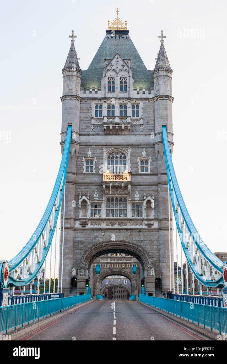 L'Angleterre, Londres, Tower Bridge Banque D'Images