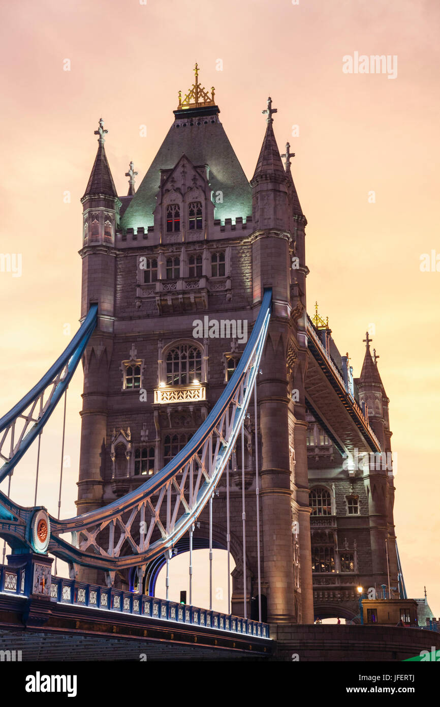 L'Angleterre, Londres, Tower Bridge Banque D'Images