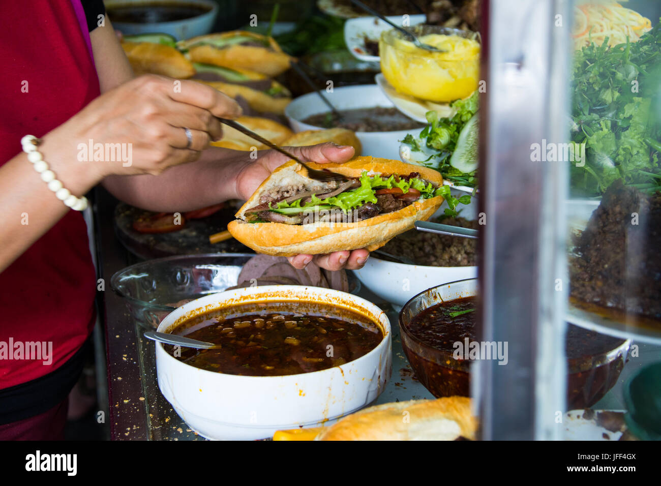 Banh Mi à Manh Mon Phuong, une célèbre et populaire restaurant à Hoi An, Vietnam Banque D'Images