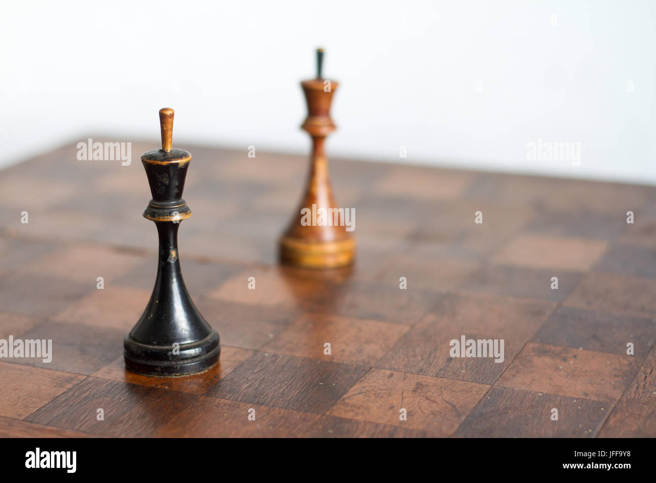 Jeu de backgammon et d'échecs en nacre et bois laqué:: Vietnam:: années