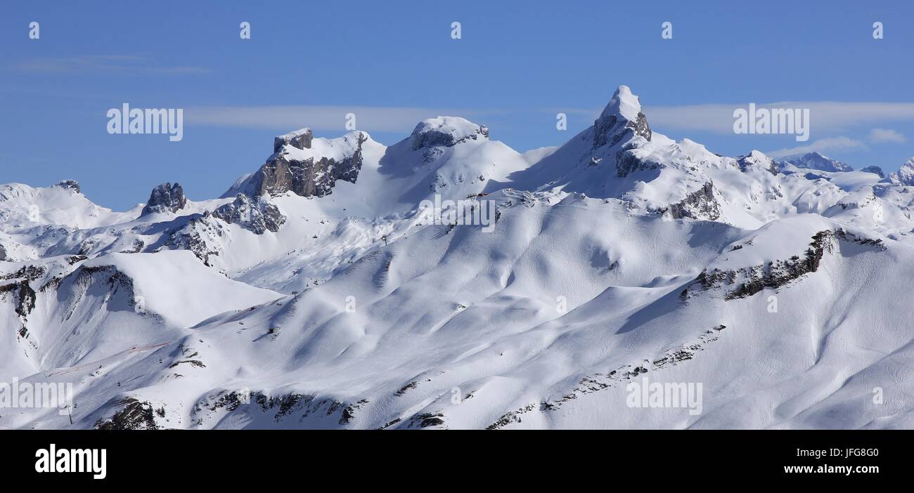 Montagnes dans les Alpes Suisses vu de Stoos Banque D'Images