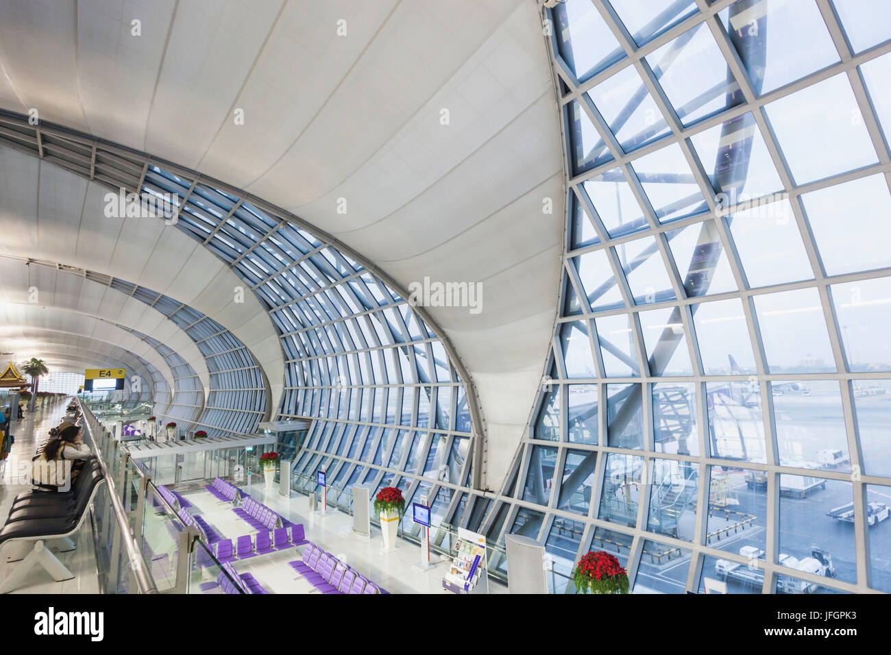 Thaïlande, Bangkok, Suvarnabhumi Airport, zone de départ de l'aire publique Banque D'Images