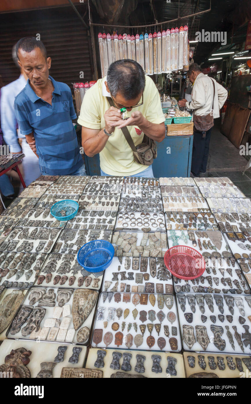 Thaïlande, Bangkok, Wat Phra Kaew salon, d''un marché de rue sur la route de Rat Maha Banque D'Images