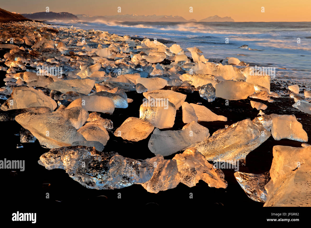 L'Islande, Islande, le sud, Jökulsarlon, Breidamerkurjökull, glace dans le Breidamerkursandur Banque D'Images
