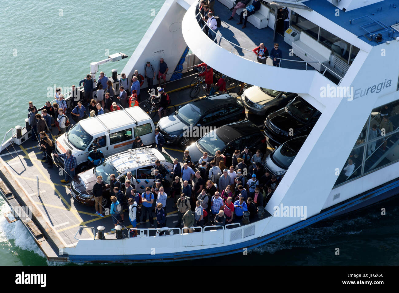 Car-ferry, port, Friedrichshafen, le lac de Constance, Baden-Wurttemberg, Allemagne Banque D'Images