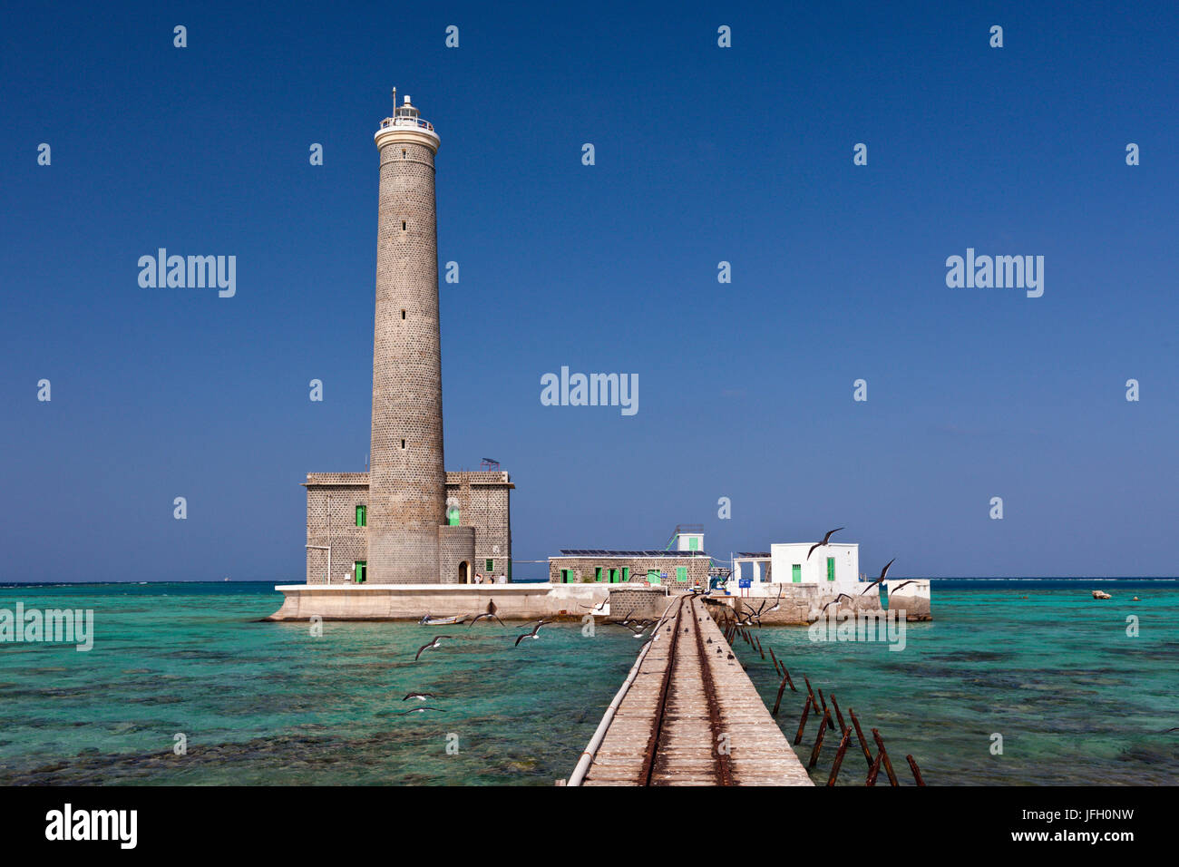 Phare de Sanganeb de corail, la mer Rouge, au Soudan Banque D'Images