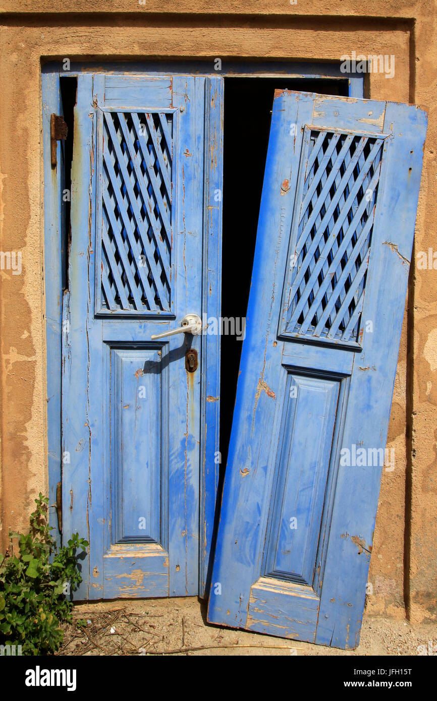 Porte cassée bleu, Thira, Santorin Photo Stock - Alamy