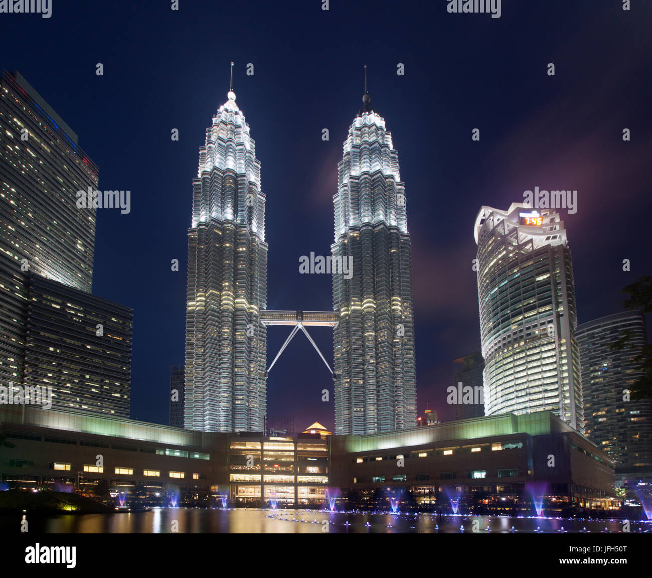 Tours Petronas à Kuala Lumpur, nuit Banque D'Images