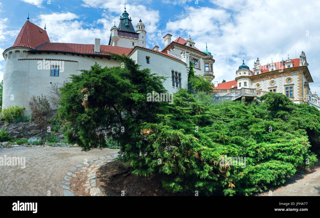 Château Pruhonice ou Pruhonicky zamek vue d'été (Prague, République Tchèque) Banque D'Images