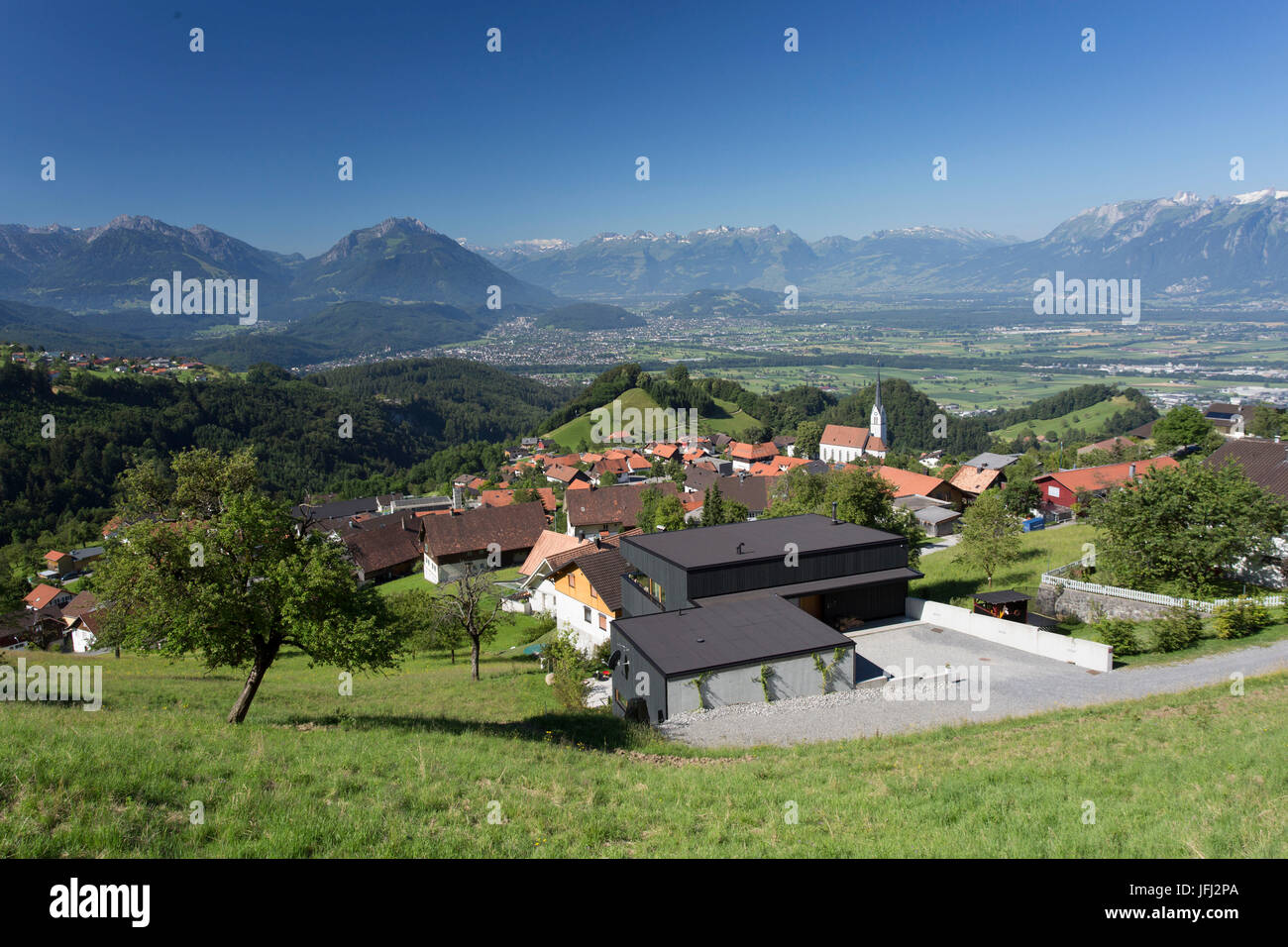 Fraxern, vallée du Rhin, les montagnes, les Alpes, la vallée, les villages, les cieux Banque D'Images