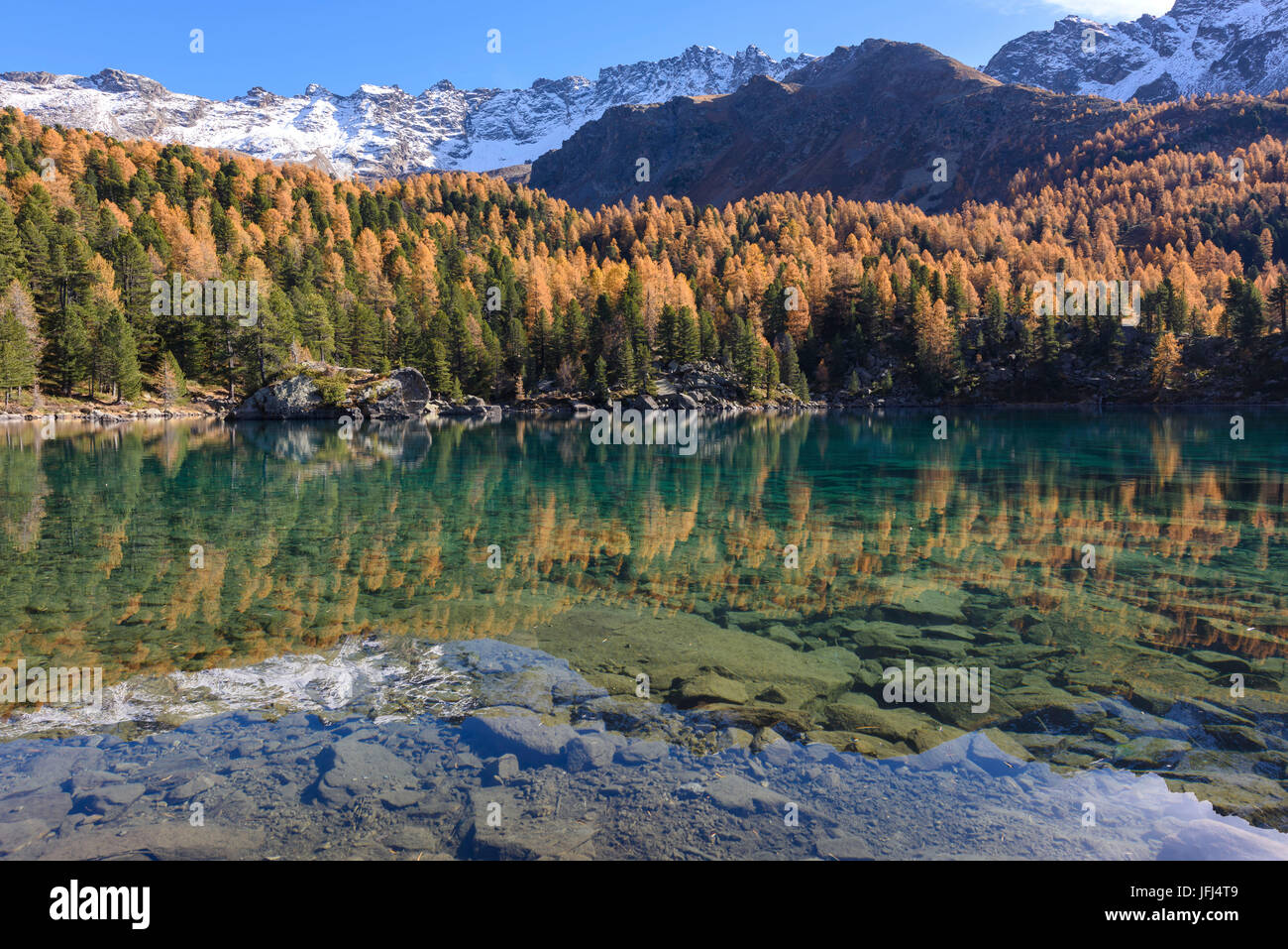 L'automne à Lago di Saoseo, Suisse, Canton des Grisons, Poschiavo Banque D'Images