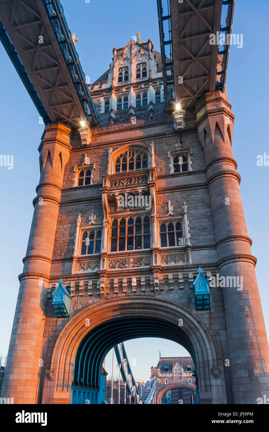 L'Angleterre, Londres, Tower Bridge Banque D'Images
