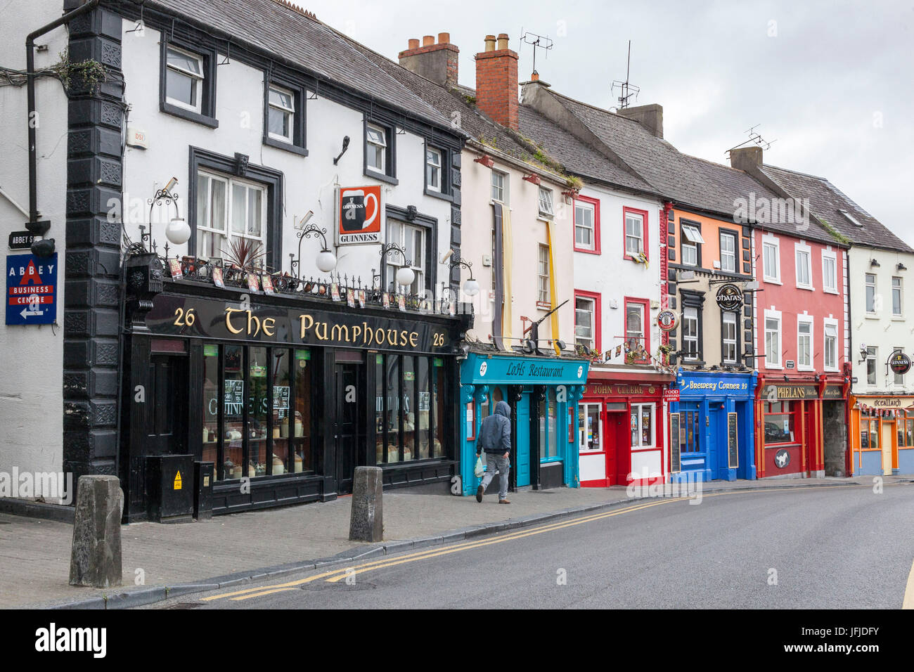 Rue avec boutiques, Kilkenny, Co, Tipperary, Munster, Irlande, Europe Banque D'Images