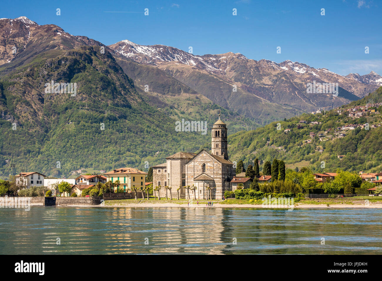 L'église de Santa Maria Del Tiglio et San Vincenzo, Gravedona, Lac de Côme, Lombardie, Italie Banque D'Images