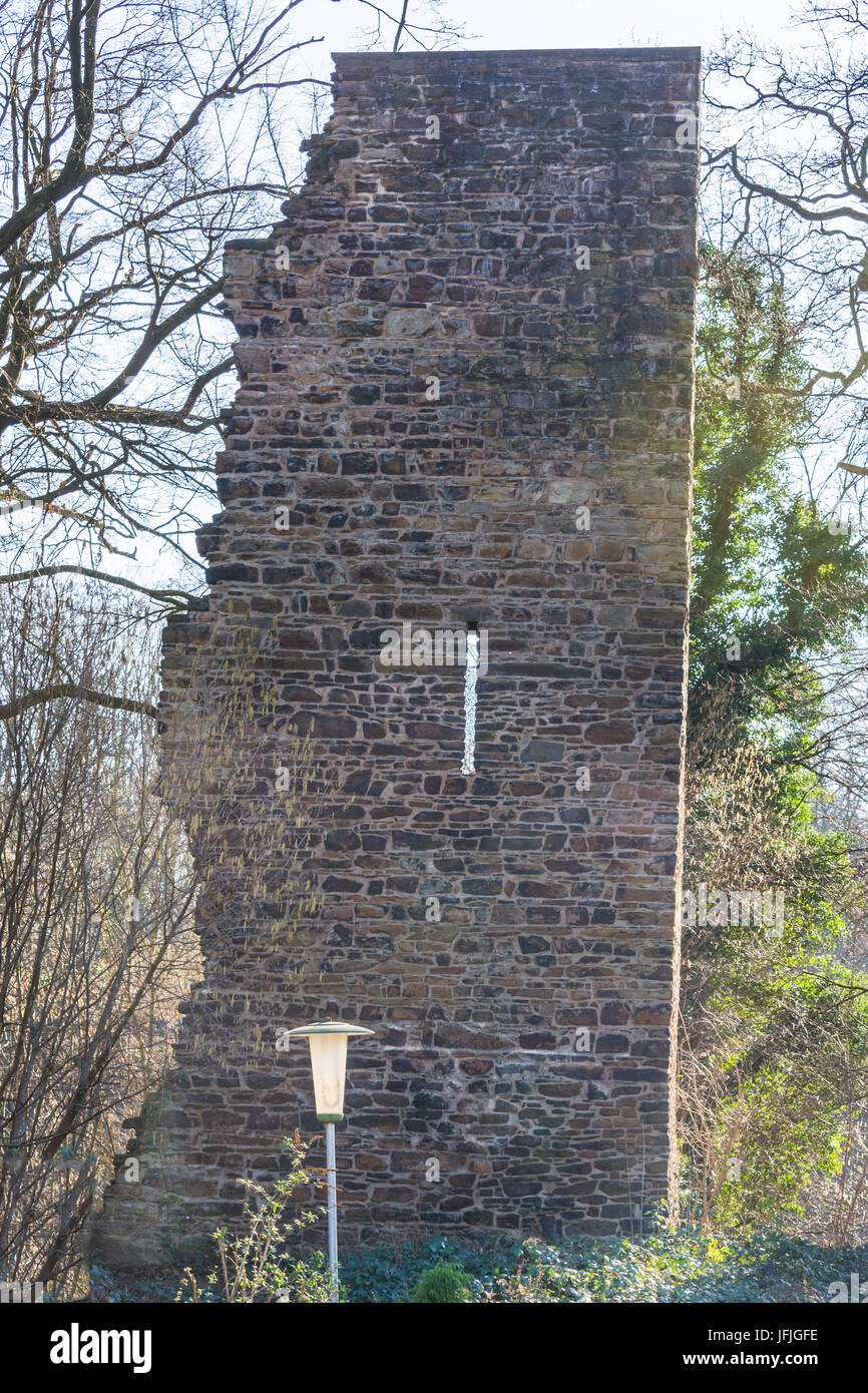 Ruines du château de la tour dans Luttelnau Essen Kettwig. Banque D'Images