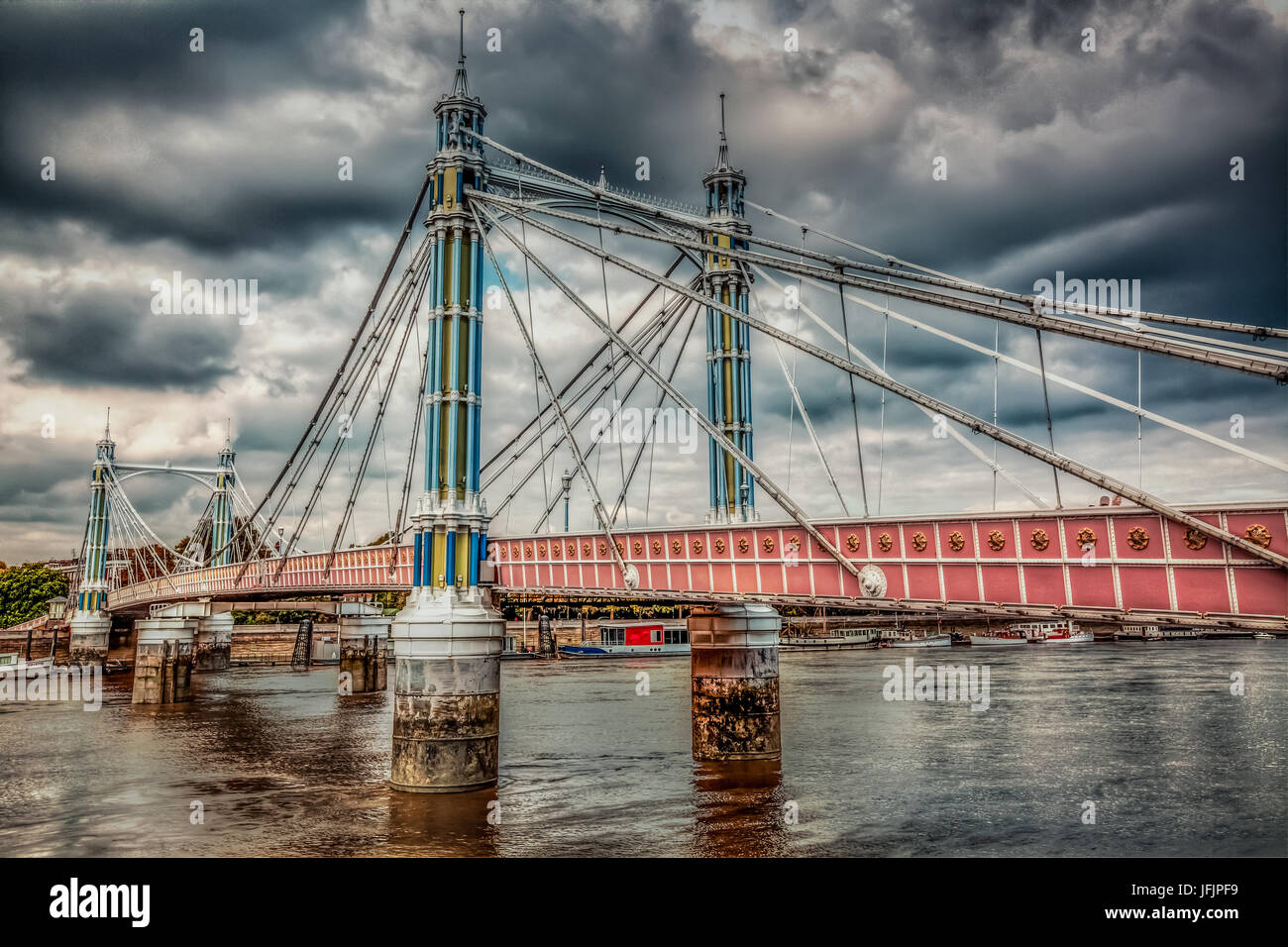 Chelsea Bridge en automne Banque D'Images