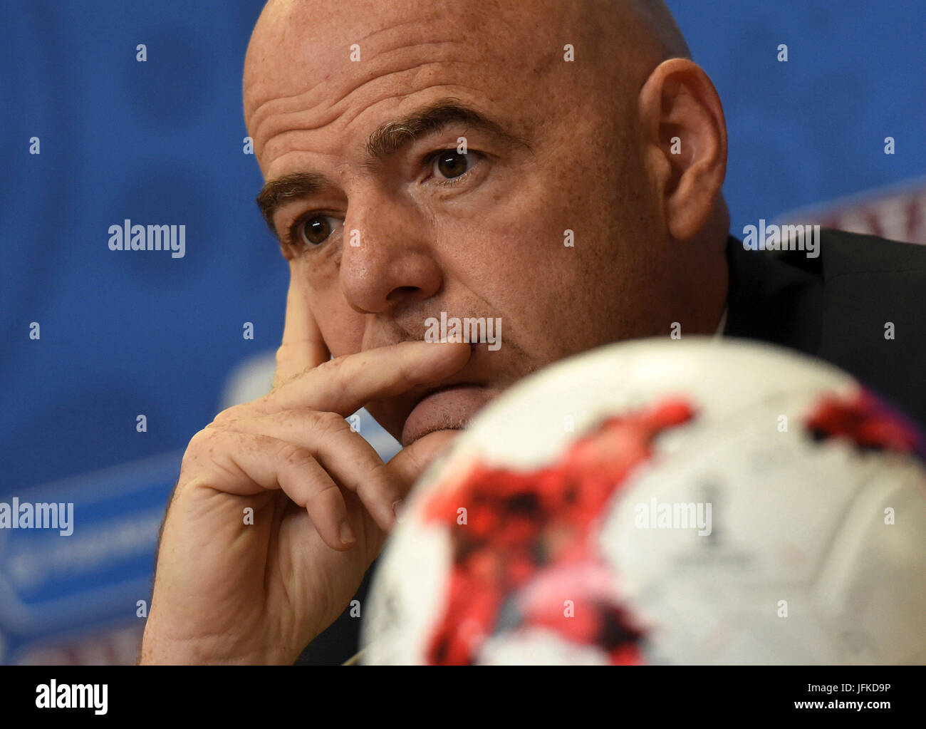 Saint-pétersbourg, Russie. 1er juillet 2017. La Russie. Saint-pétersbourg. 1 juillet 2017. Le Président de la FIFA, Gianni Infantino au cours d'une conférence de presse à la suite de la Coupe des Confédérations. Credit : Andreï Pronin/ZUMA/Alamy Fil Live News Banque D'Images