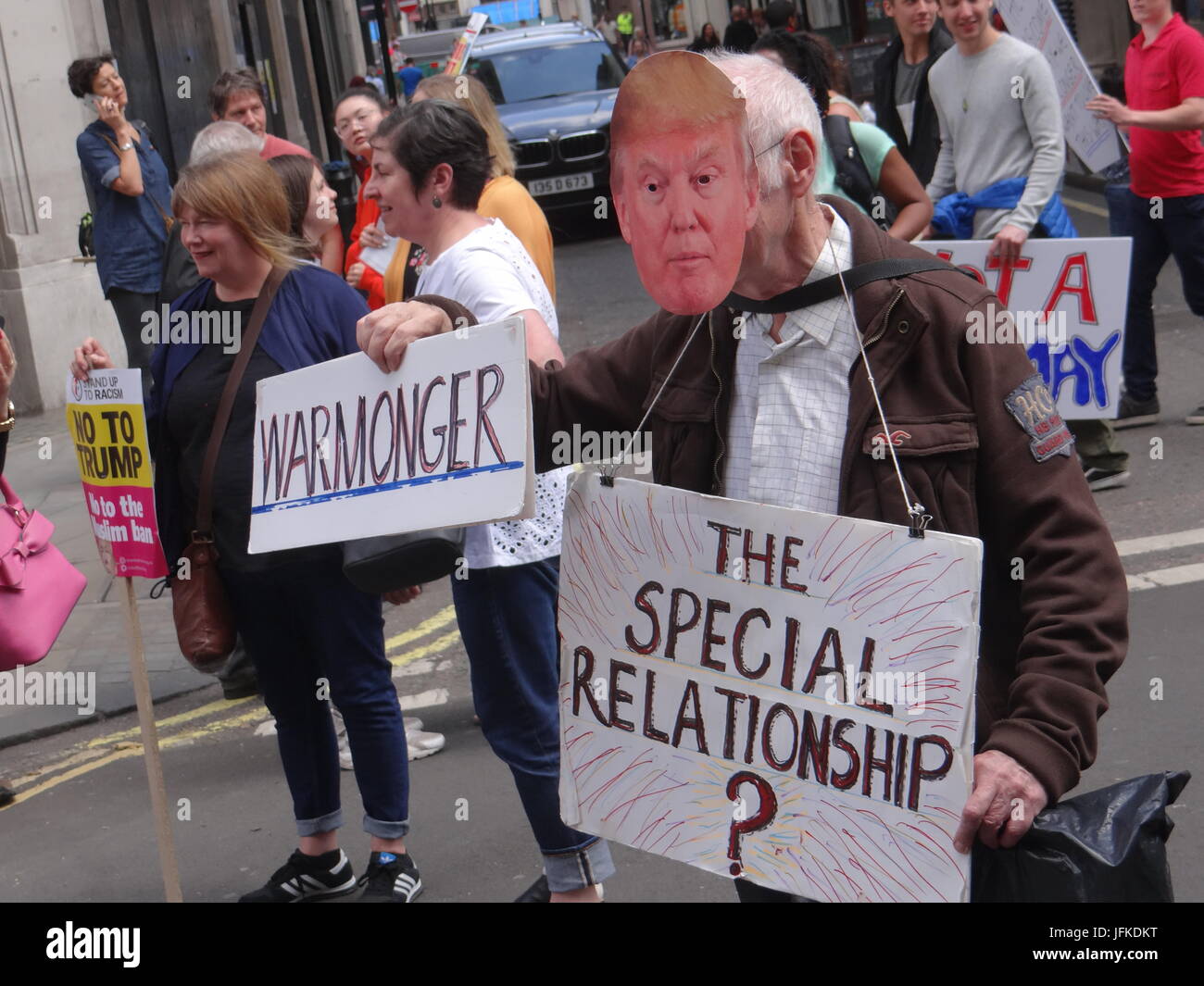 Londres, Royaume-Uni. 1er juillet 2017. Des milliers assister à pas un jour de plus rassemblement contre le gouvernement actuel au Royaume-Uni, Londres, UK Crédit : Nastia M/Alamy Live News Banque D'Images