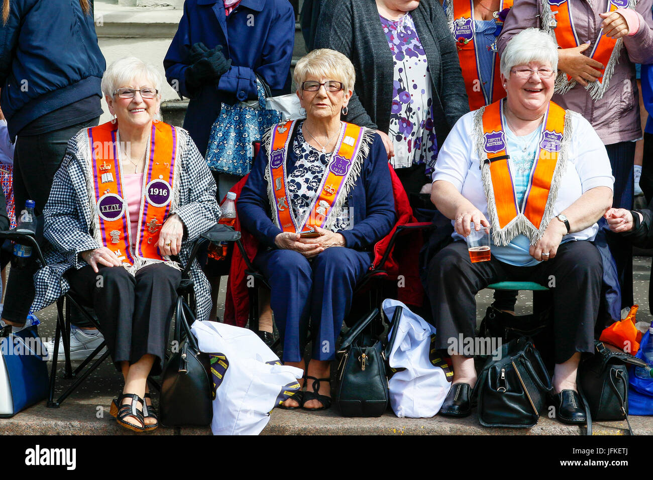 Glasgow, Ecosse, Royaume-Uni. 1er juillet 2017. Plus de 6 000 membres de la Loyal Orange Lodge de toute l'Écosse, Angleterre, Pays de Galles et en Irlande du Nord, y compris les bandes flûte et sympathisants ont défilé dans le centre-ville de Glasgow pour célébrer l'anniversaire de la bataille de la Boyne en 1690 et la défaite des protestants de l'armée catholique en Irlande du Nord. Credit : Findlay/Alamy Live News Banque D'Images