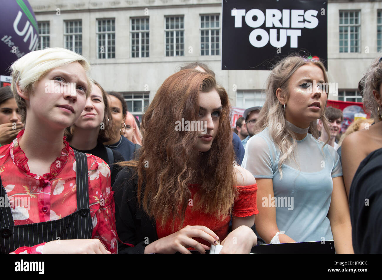London UK 1er juillet 2017 Des milliers de manifestants de démonstration du gouvernement conservateur sur l'austérité l'aller. Credit : Thabo Jaiyesimi/Alamy Live News Banque D'Images