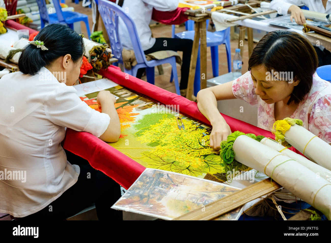 L'Art vietnamien et artisans produisant des œuvres d'art Banque D'Images
