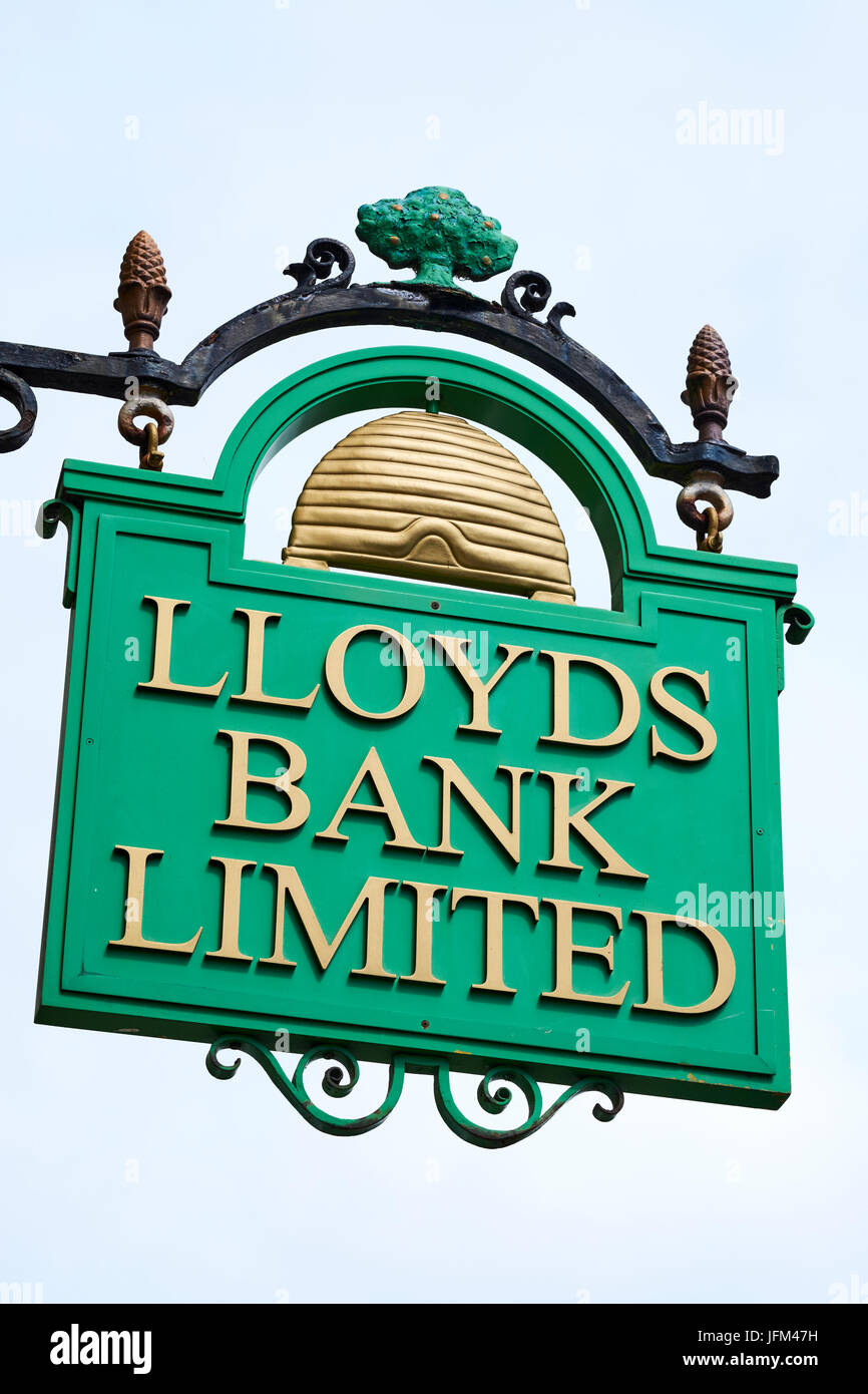 Ancien orné de Lloyds Signe, marché du beurre, Bury St Edmunds, Suffolk, UK Banque D'Images