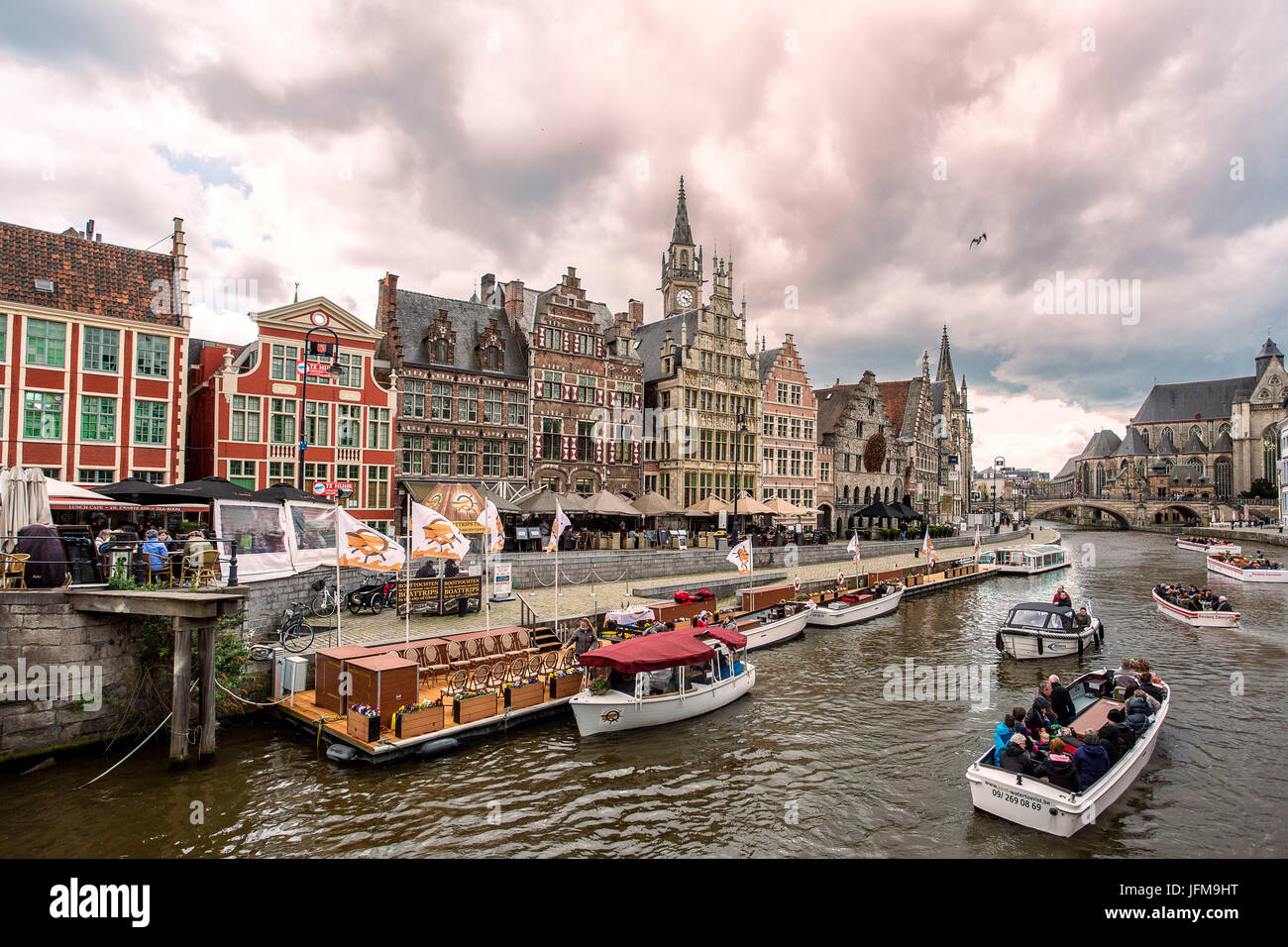 Gand, Belgique, vue depuis le canal lors d'après-midi, Banque D'Images