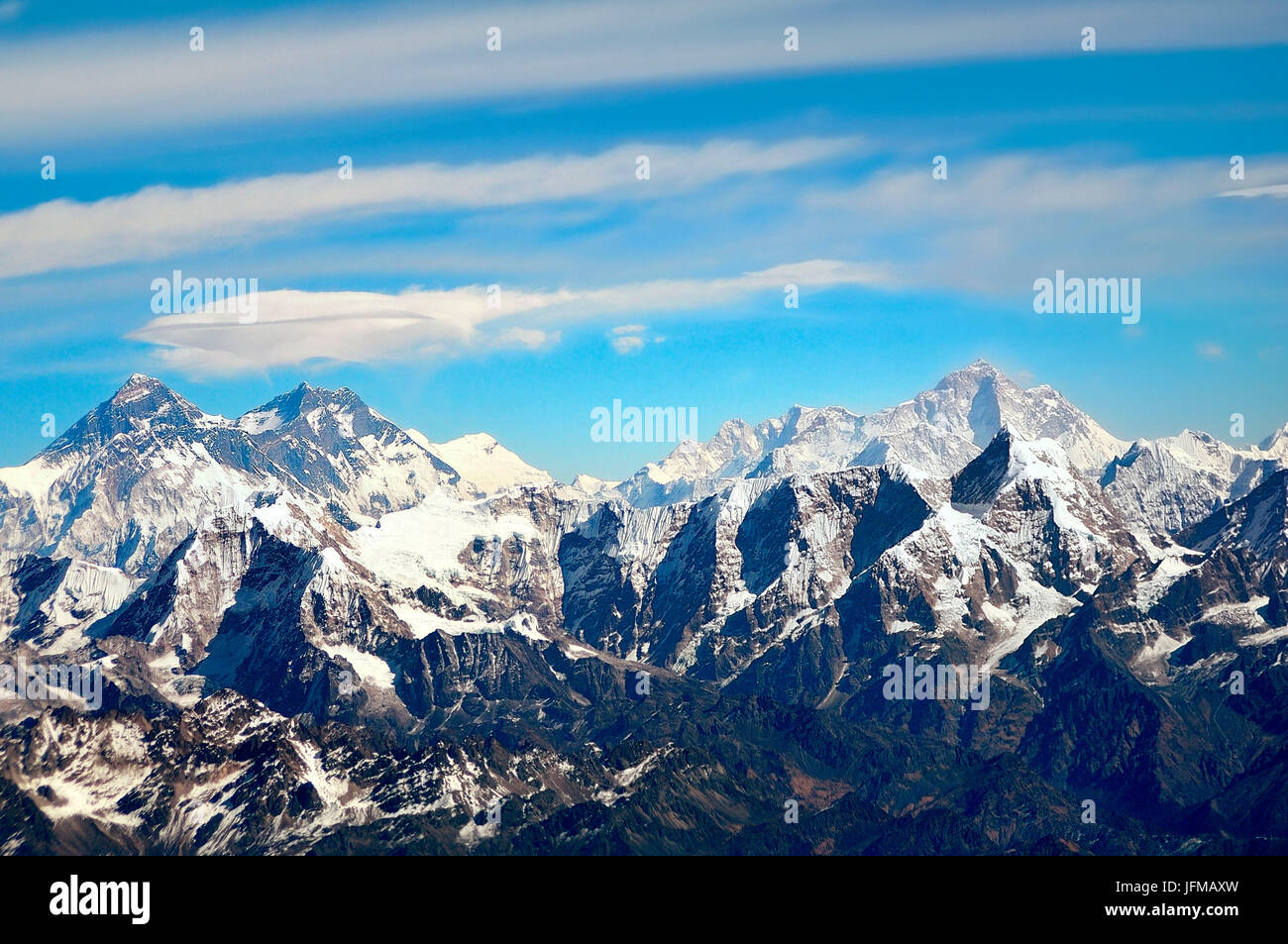 Vue De La Plus Grande Montagne Du Monde Dans La Chaine De L Himalaya Le Nepal L Everest 8848 M Lhotse 8516 M E Makalu 8485 M Photo Stock Alamy