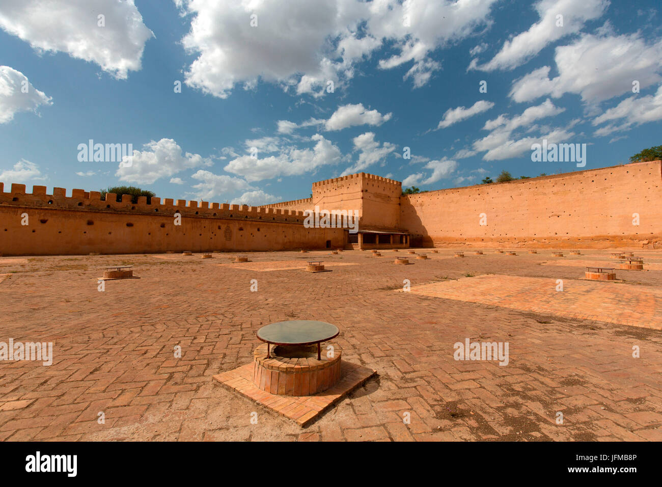 L'Afrique du Nord, Maroc, Meknes, Square de l'ancienne prison de Meknès Banque D'Images