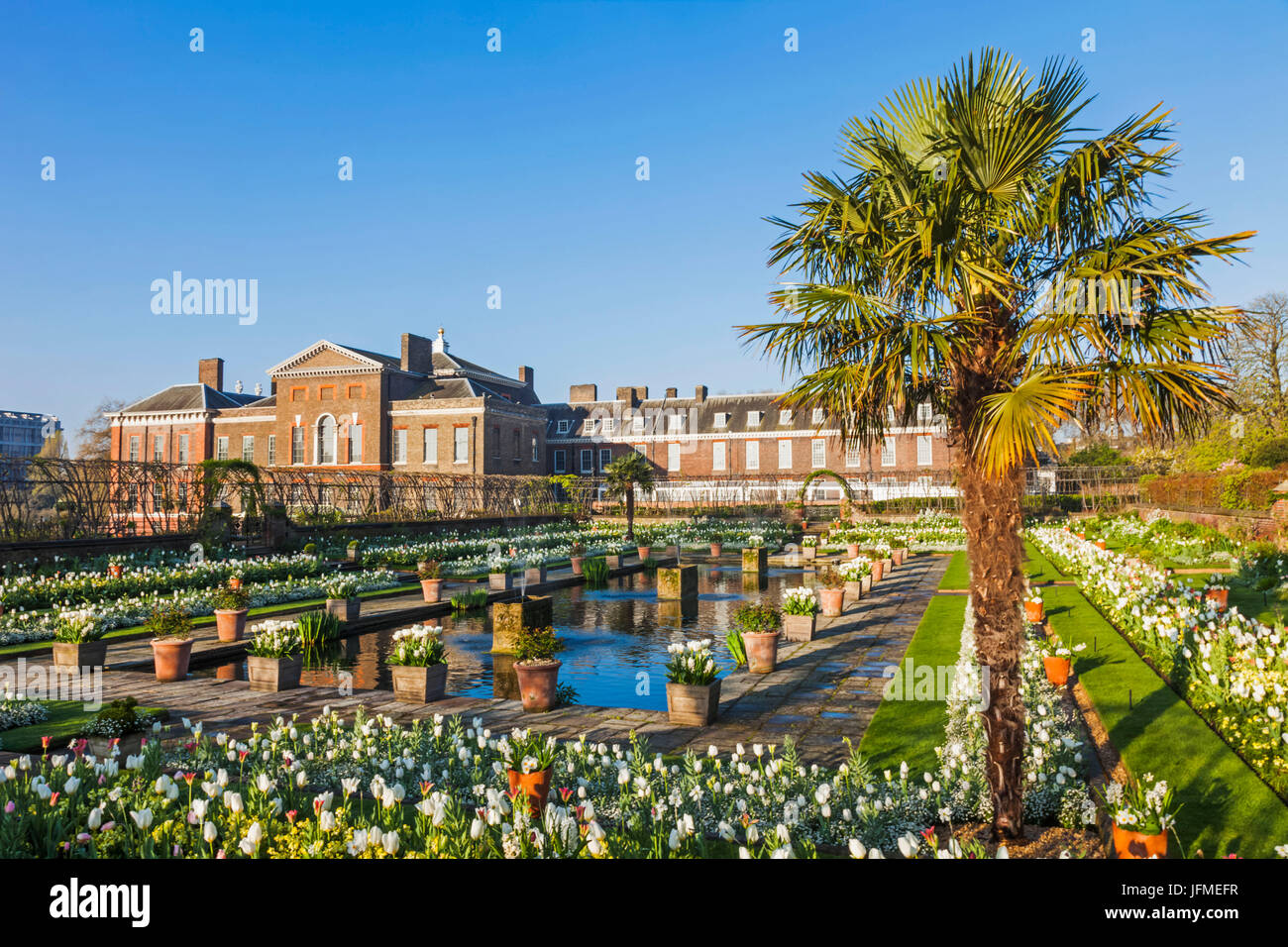 L'Angleterre, Londres, Kensington, Kensington Palace, le jardin en contrebas Banque D'Images