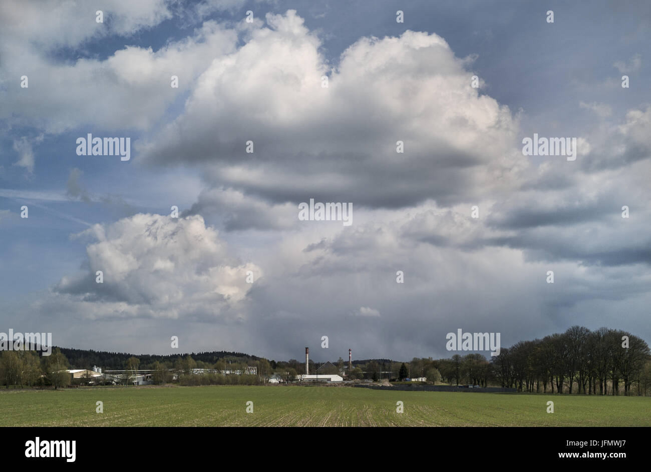 La zone industrielle de nuages Banque D'Images