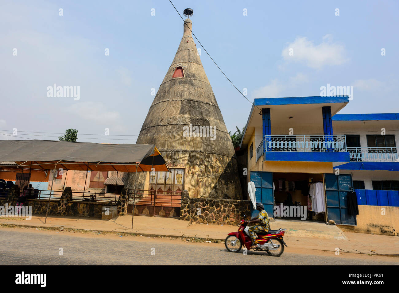 Voodoo benin temple Banque de photographies et d’images à haute ...
