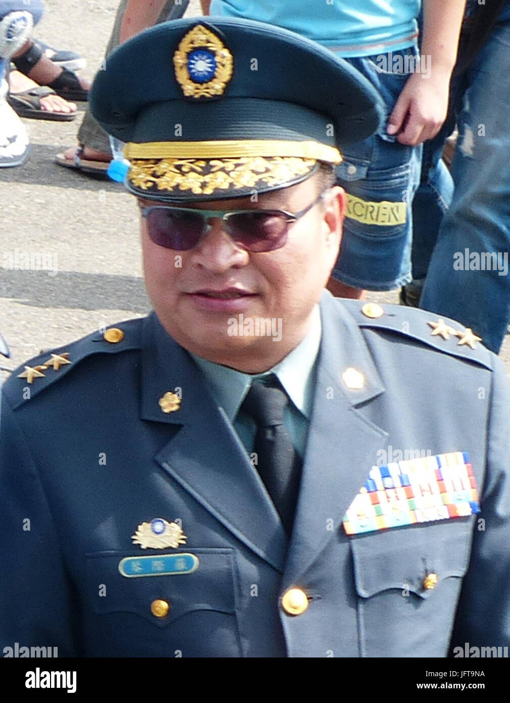 (E7S85E99A9S790B4E4B8ADE5B087) ROCA 10e armée du Lieutenant-général de commandement d'un Luo de parler avec le Vice-Ministre de la Défense Le Général ROCAF Shen en laissant sol 20131012 Banque D'Images