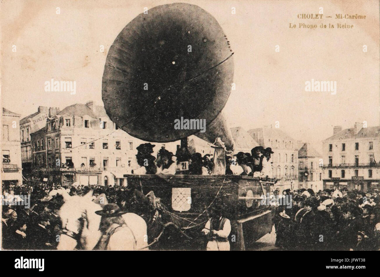 Ơhar phonographe géant à la mi-ơarơ3AAme à ơholet vers 1900 Banque D'Images