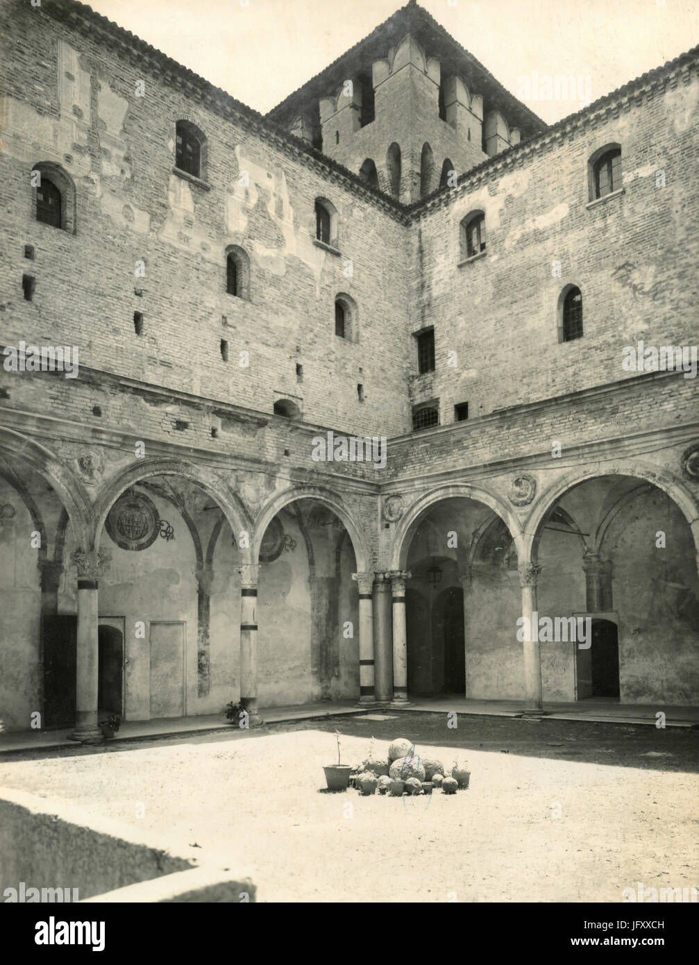 Portique dans la cour du château de Saint George, Palais Ducal, Mantova, Italie Banque D'Images