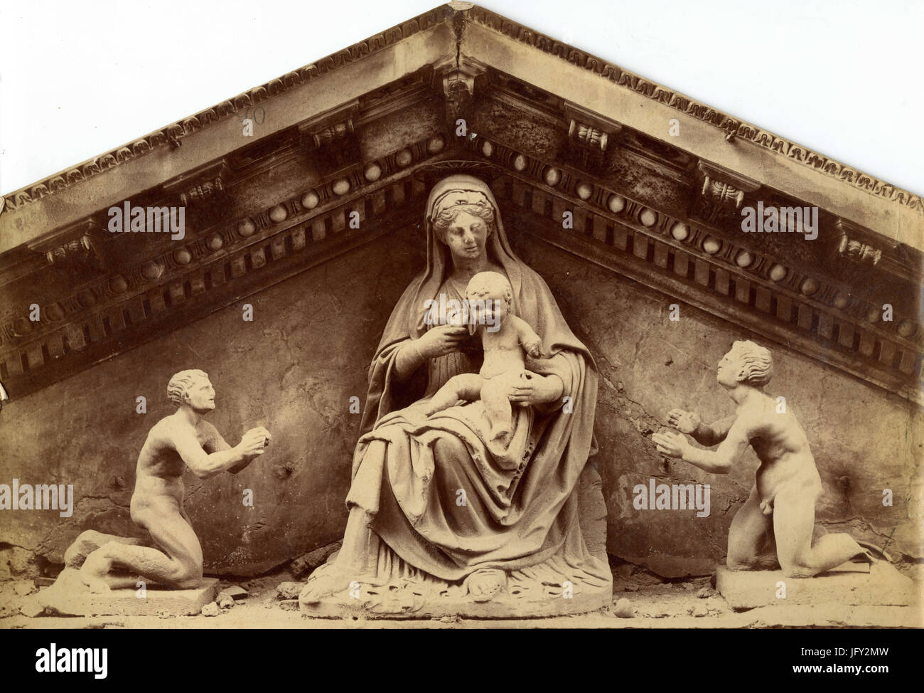 La Vierge et l'enfant avec deux saints, en sculture par Sansovino, Rome, Italie Banque D'Images