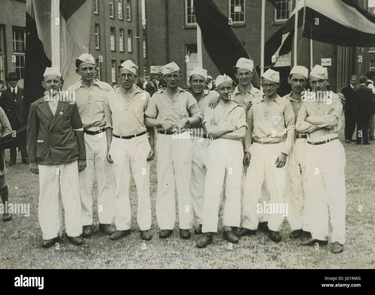 De groep van de Zwolse Atletiek Club 28Z.A.C.29 op de binnenplaats van de Prins H - F40318 - KNBLO Banque D'Images