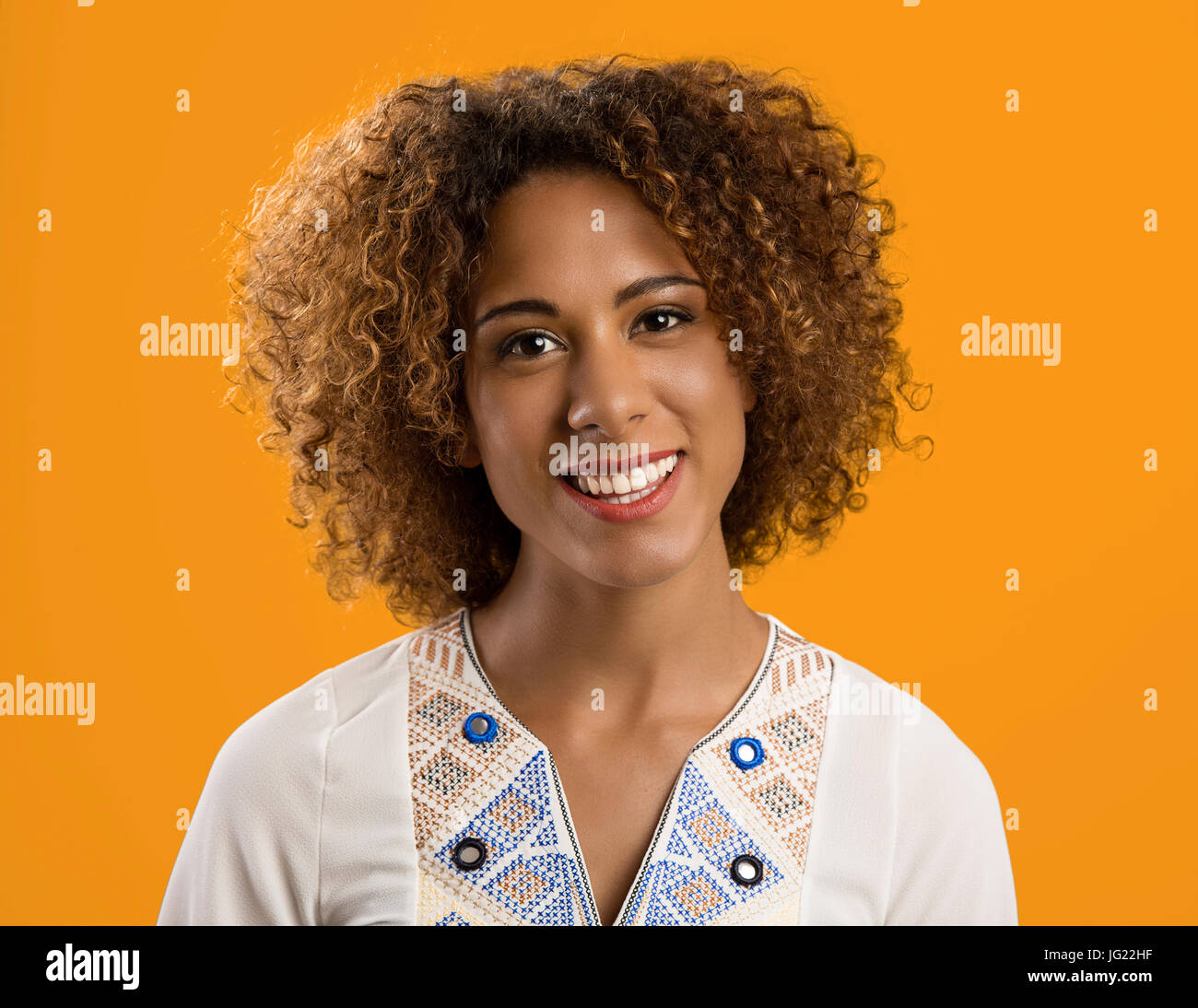 Portrait d'une belle African American Woman smiling Banque D'Images