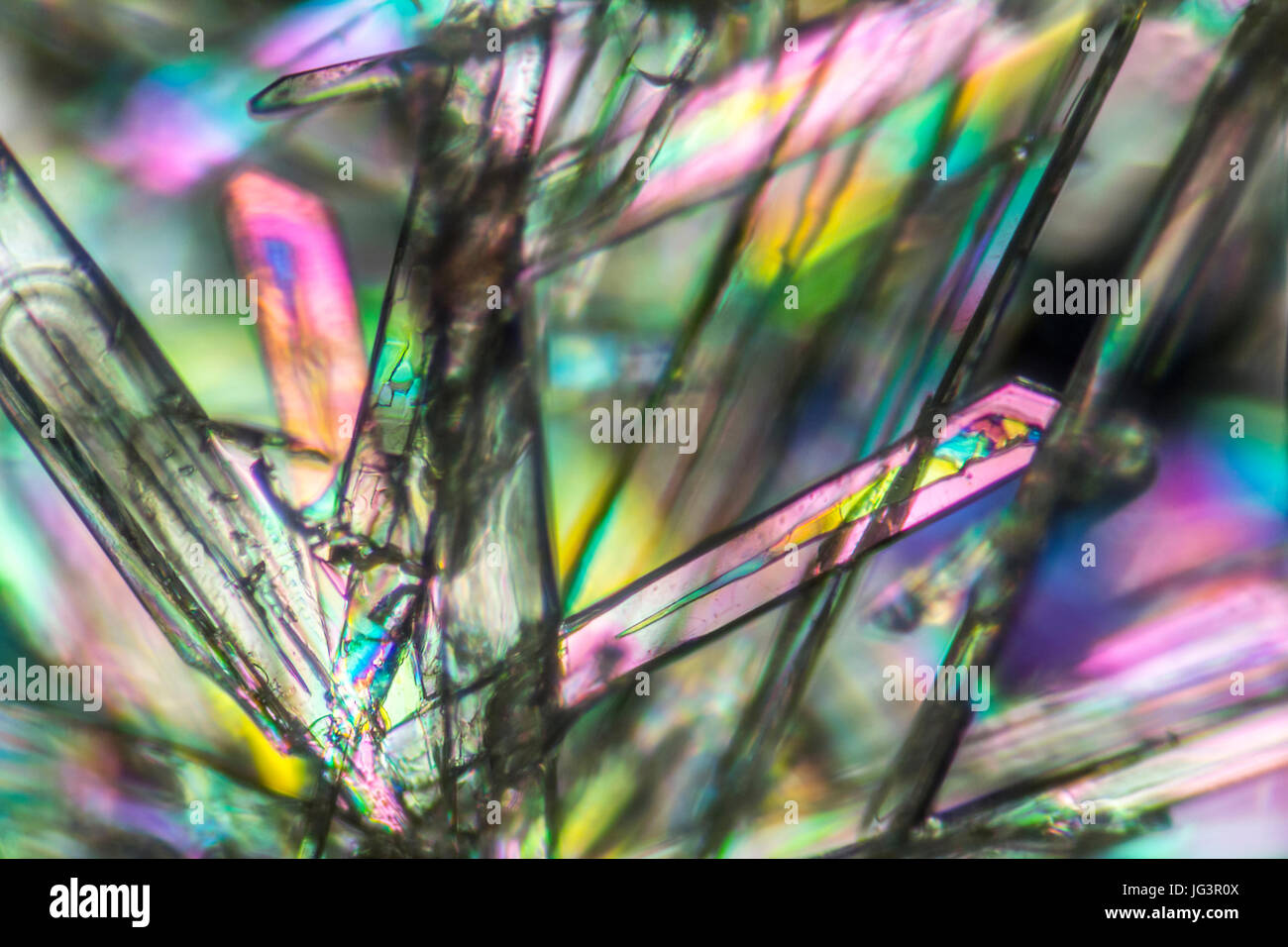 D'un plan macro de microcristaux méthylparaben en lumière polarisée Banque D'Images